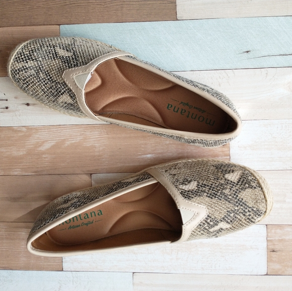 Montana Women's Jute trim, snake embossed slip on - Picture 7 of 9